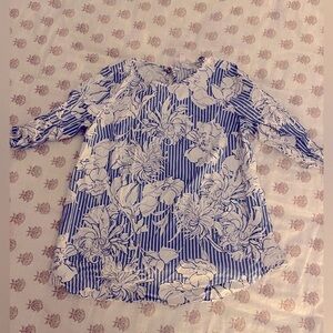Isabel brand maternity blouse- Size women’s M- cute striped and floral pattern